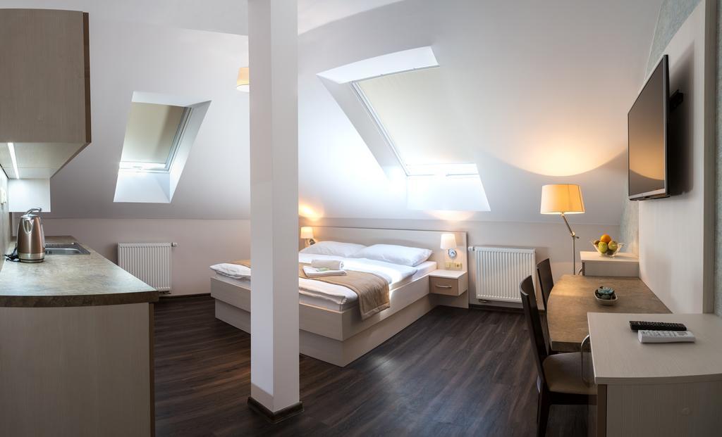 Guest house Longus 4*